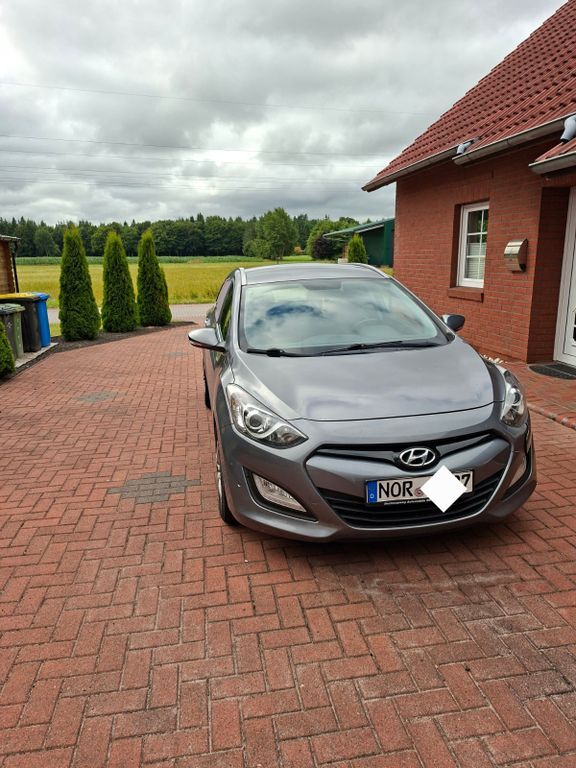 Hyundai i30 153.000 km 5.400 € Großheide 26532