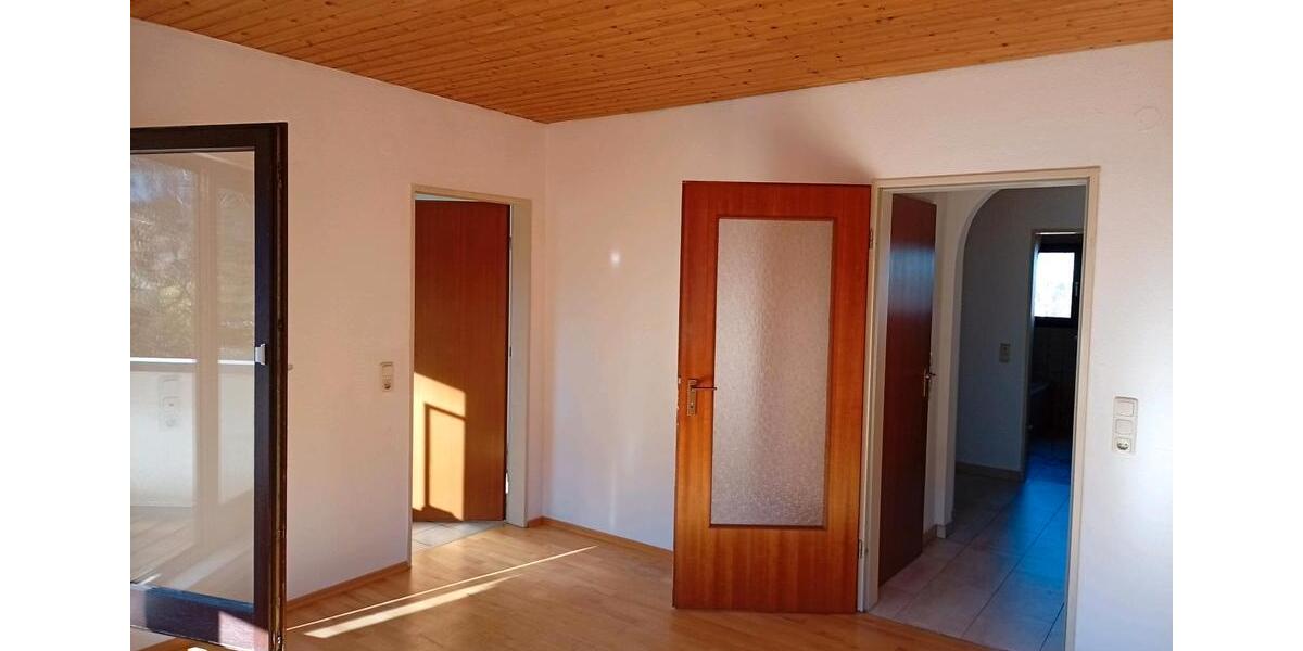 Dachgeschoßwohnung Betzdorf - 3 Zimmer, 78 m&sup2;, 630&euro; | Angebot:25380702