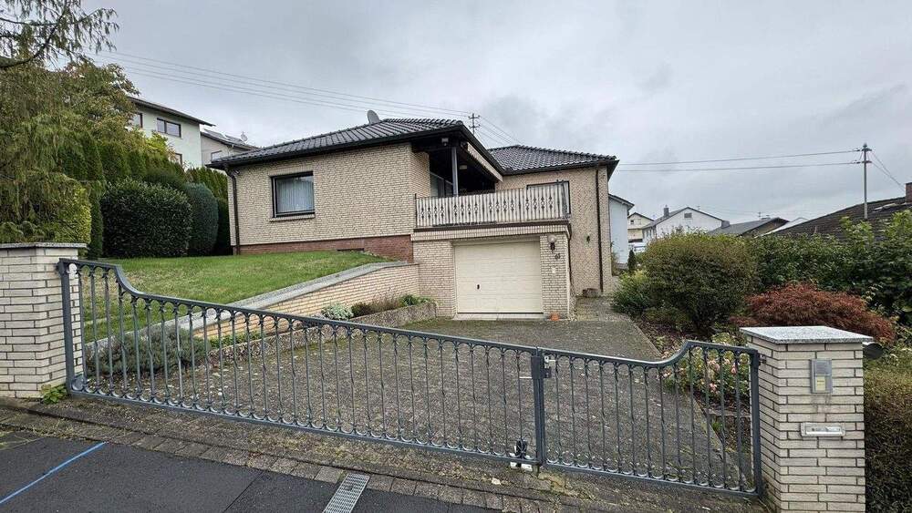 Einfamilienhaus Gelnhausen (OT Wächtersbach) Wächtersbach - 7 Zimmer, 180 m&sup2;, 515.000&euro; | Angebot:25375692