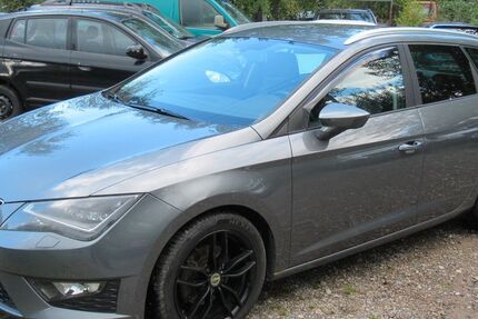 Seat Leon 136.000 km 7.650 &euro; Eisfeld 98673