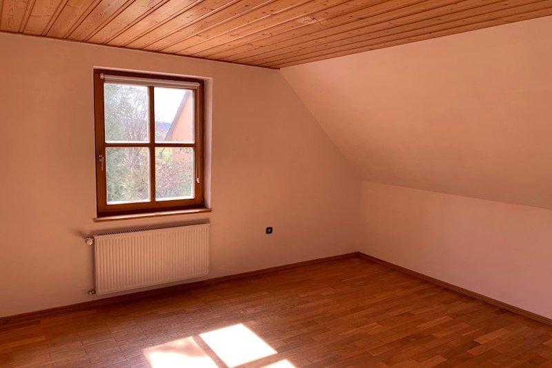 Einfamilienhaus Schmidgaden - 6 Zimmer, 178 m&sup2;, 1.400&euro; | Angebot:26440584