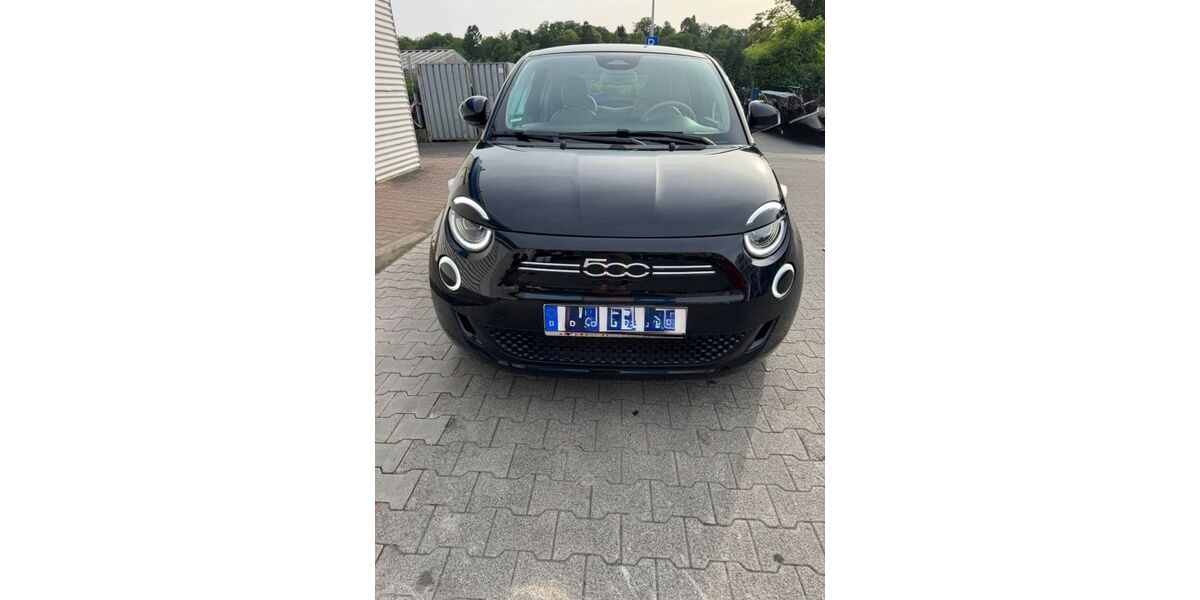 Fiat 500e 21.000 km 19.500 &euro; Wiesbaden 65185
