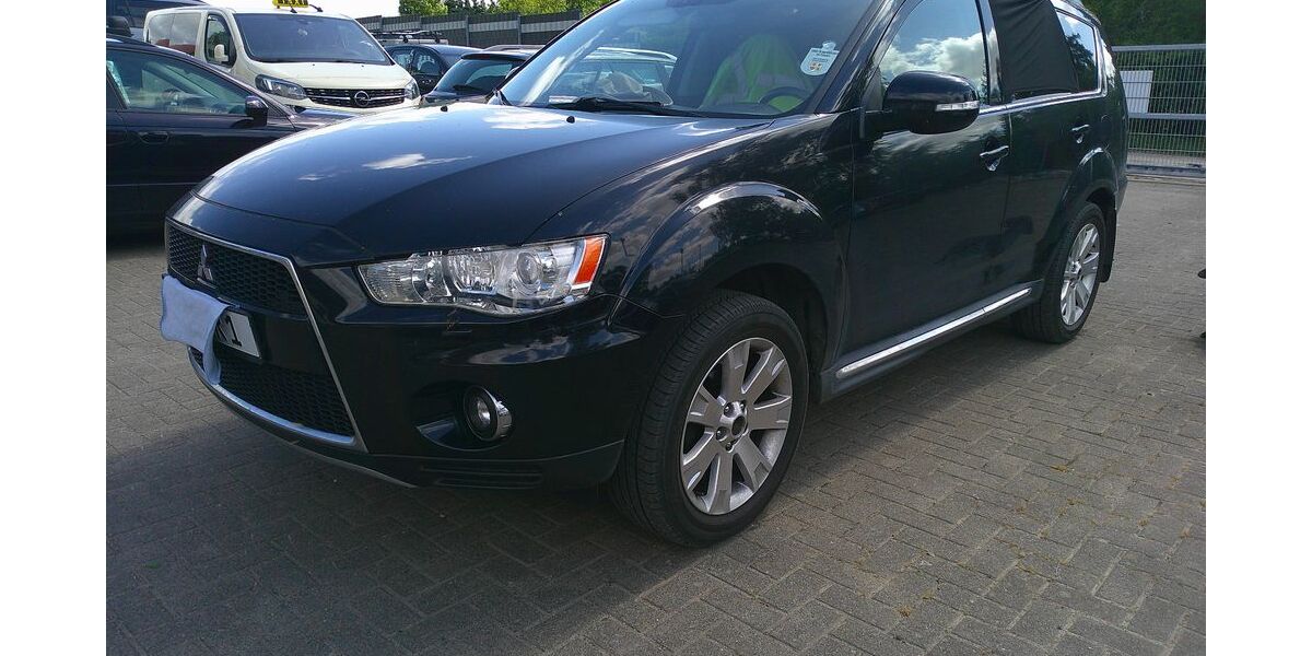 Mitsubishi Outlander 245.000 km 6.900 &euro; Neddemin 17039