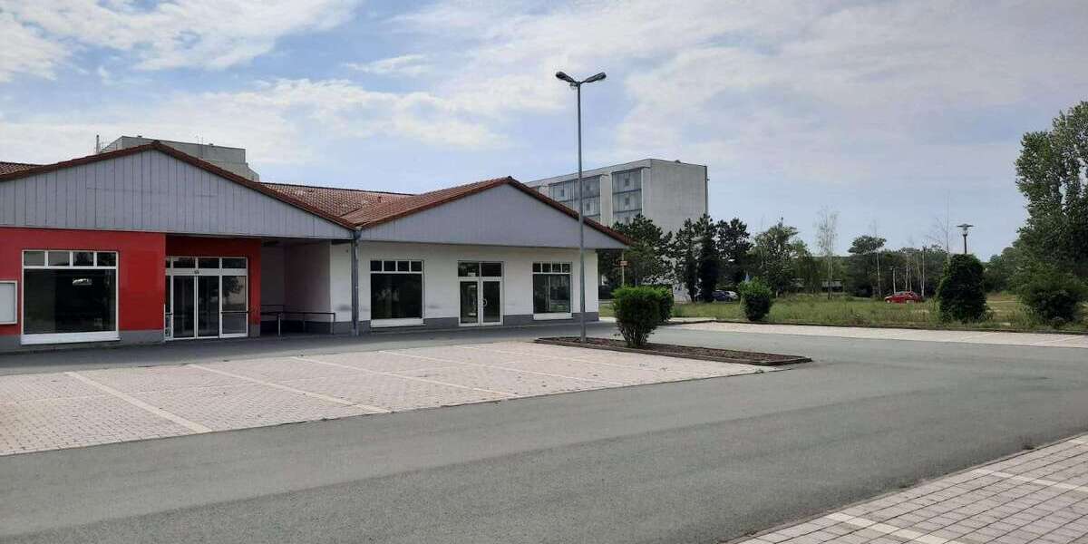 Einzelhandel in Bitterfeld-Wolfen 440.000 € 1006.15 m² zimmer