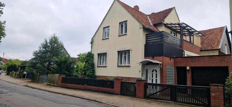 Einfamilienhaus Uetze - 7 Zimmer, 150 m&sup2;, 246.000&euro; | Angebot:25720352