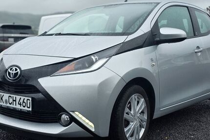 Toyota Aygo (X) 82.000 km 7.990 &euro; Oberwinter 53424