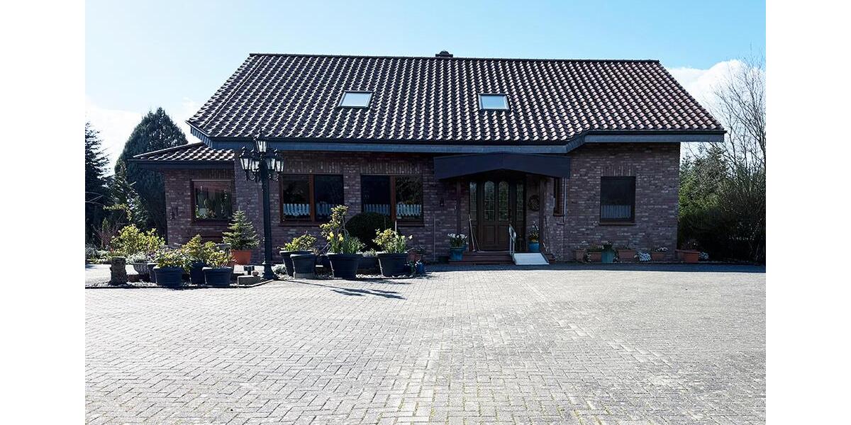 Dachgeschoßwohnung Issum - 5 Zimmer, 140 m&sup2;, 1.300&euro; | Angebot:26249906