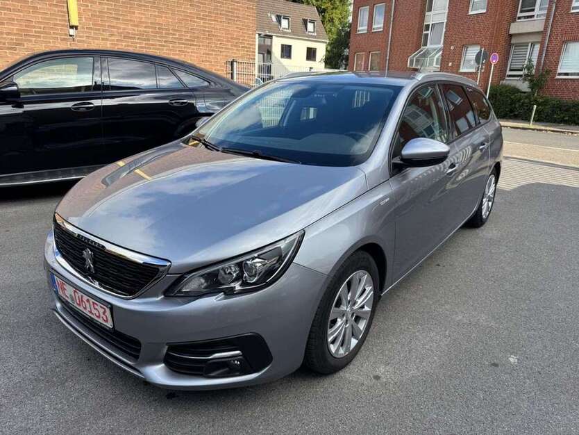 Peugeot 308 73.000 km 9.990 € Neuss 41462