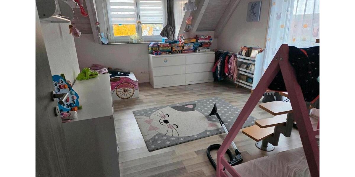 Einfamilienhaus Lisberg - 5.5 Zimmer, 140 m&sup2;, 1.150&euro; | Angebot:26041050