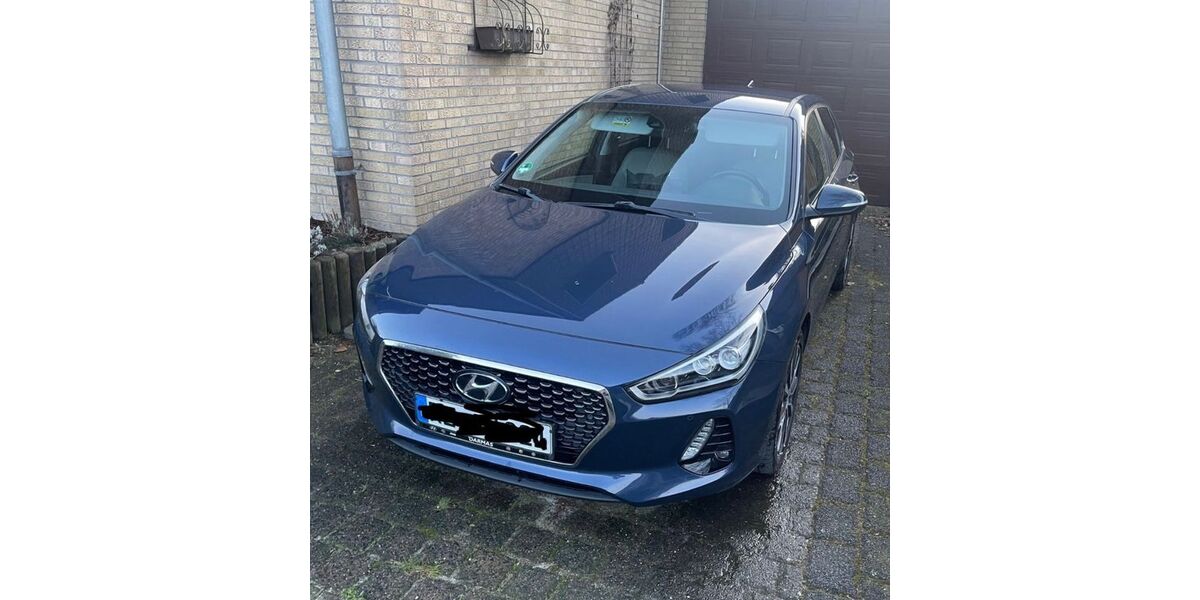 Hyundai i30 89.000 km 12.299 &euro; Lüdinghausen 59348