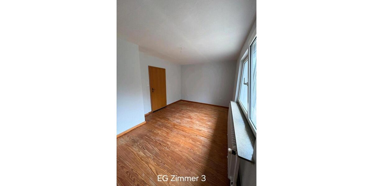 Einfamilienhaus Husum - 8 Zimmer, 238 m&sup2;, 325.000&euro; | Angebot:26942636