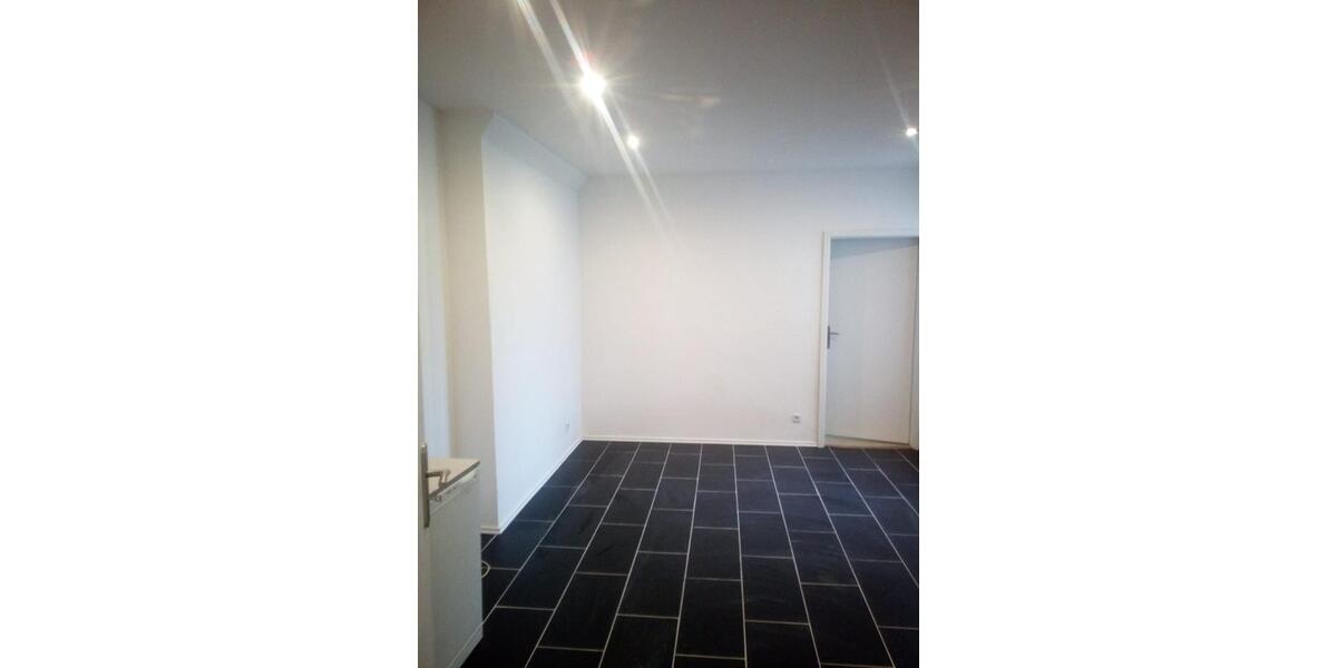 Erdgeschoßwohnung Dessau-Roßlau Brambach - 3 Zimmer, 80 m&sup2;, 400&euro; | Angebot:22751224