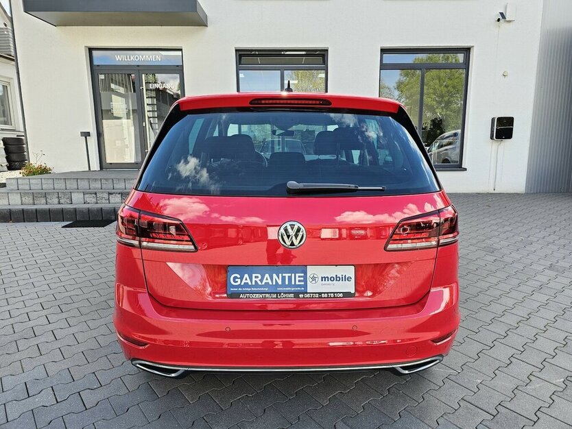 VW Golf Sportsvan 1.5 TSI Highline NAVI LED AHK ACC 128.150 km 17.790 € Löhne 32584