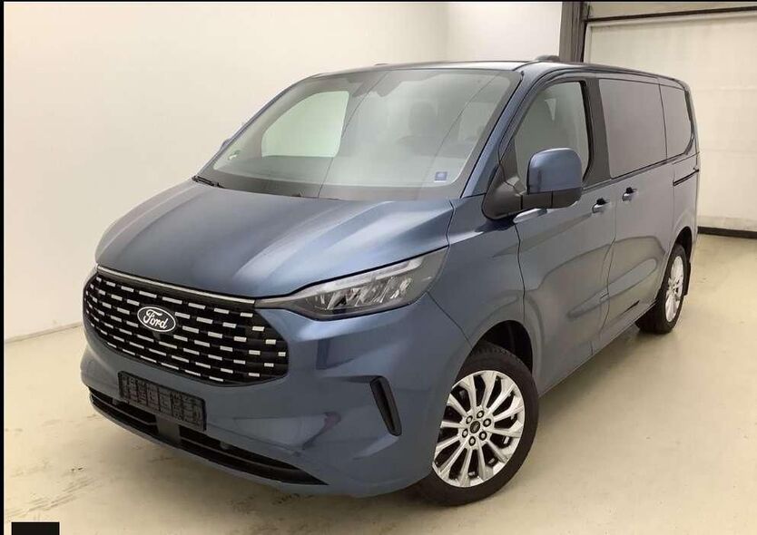 Ford Tourneo Custom 15.257 km 44.790 € Neumünster 24536