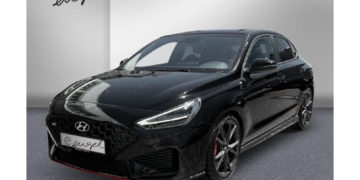 Hyundai i30 29.100 km 29.989 &euro; Wunsiedel 95632
