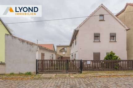 Haus zum Kaufen in Lützen 75.000 € 230 m² 7 zimmer