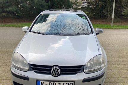 VW Golf 213.000 km 3.500 &euro; Kleve 47533