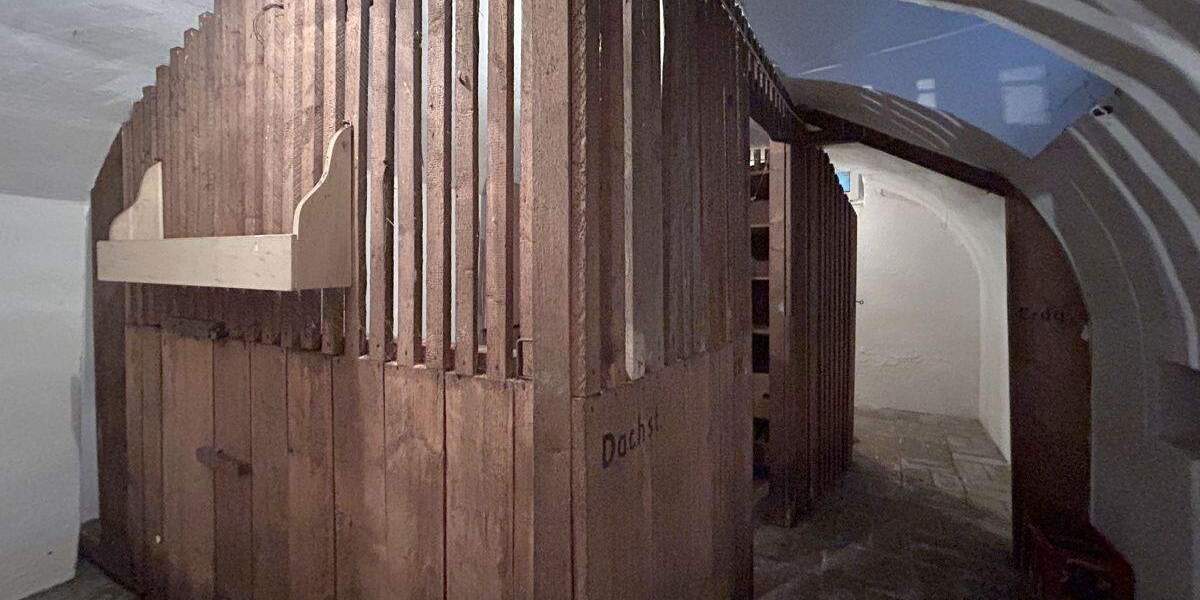 Mehrfamilienhaus, Wohnhaus Ulm Weststadt - 9 Zimmer, 248 m&sup2;, 690.000&euro; | Angebot:24766445