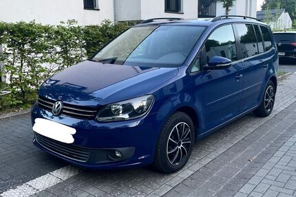 VW Touran 209.000 km 5.400 &euro; Hamburg 21077