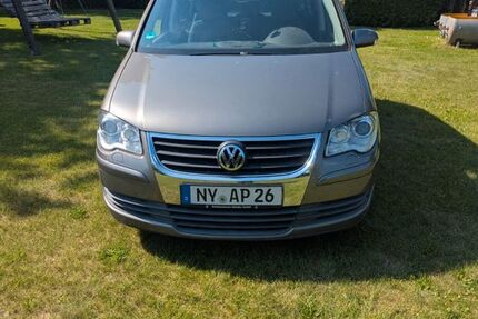 VW Touran 171.000 km 2.150 &euro; Niesky 02906
