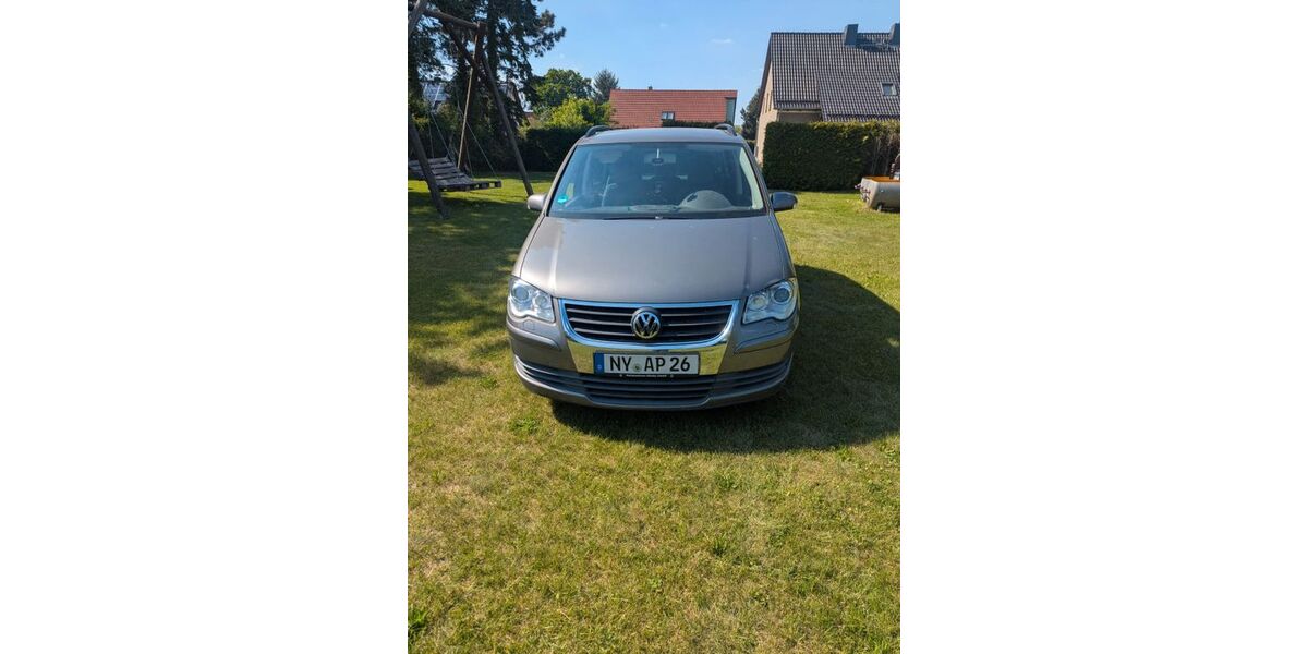 VW Touran 171.000 km 2.150 &euro; Niesky 02906