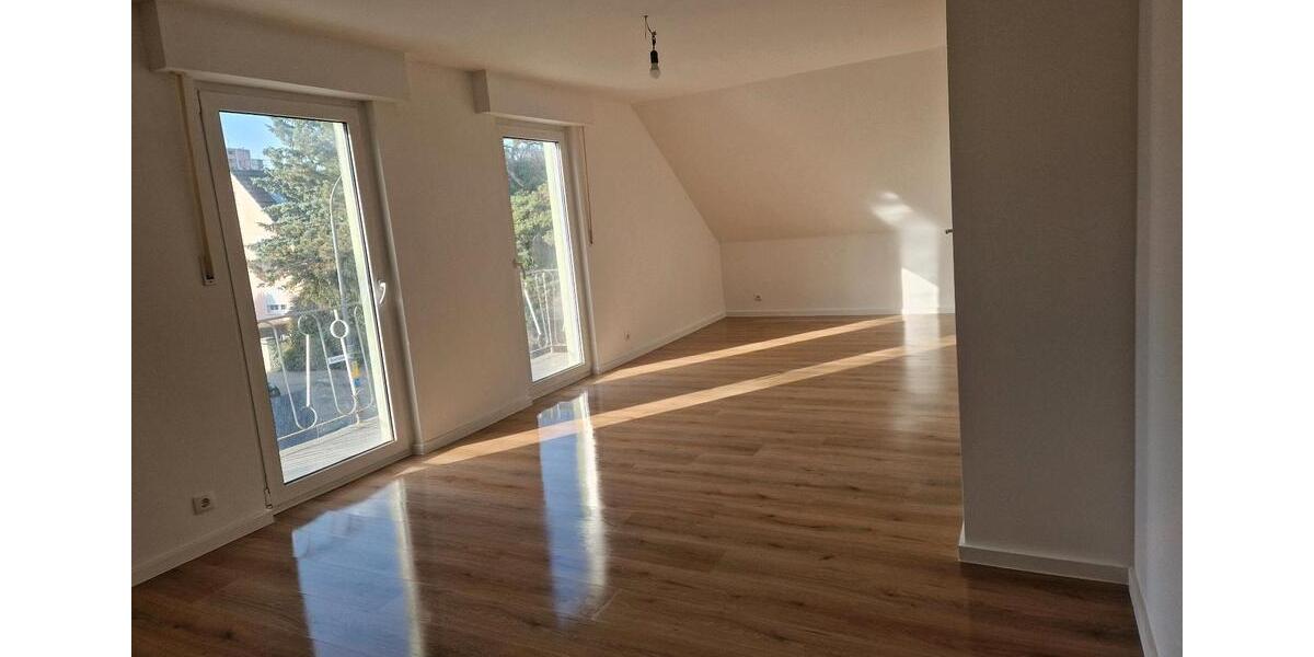 Dachgeschoßwohnung Sankt Augustin - 2 Zimmer, 75 m&sup2;, 1.000&euro; | Angebot:25949015