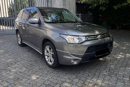 Mitsubishi Outlander 272.000 km 7.800 &euro; Berlin 13627