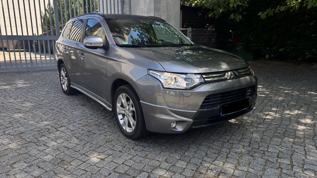 Mitsubishi Outlander 272.000 km 7.800 &euro; Berlin 13627
