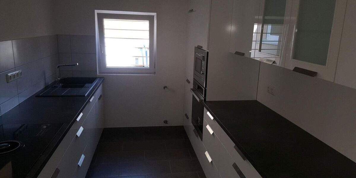 Gemütliches und gepflegtes Einfamilienhaus mit einem kleinen Hof! 6 zimmer