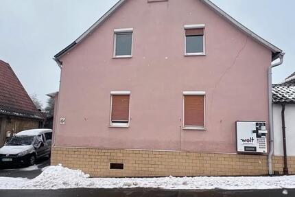 Haus Schweinfurt Haardt - 6 Zimmer, 150 m&sup2;, 185.000&euro; | Angebot:25427986