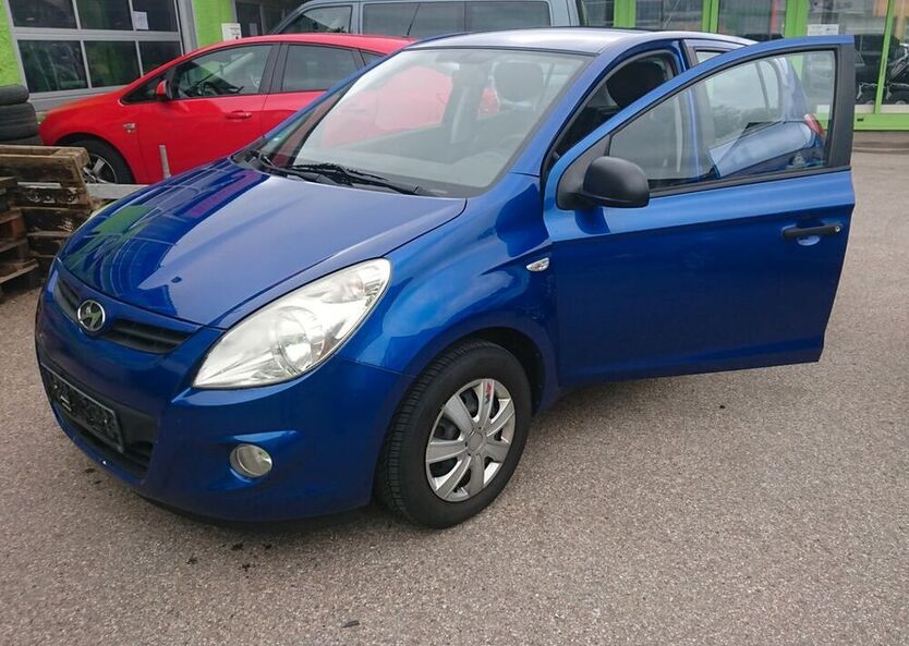 i20