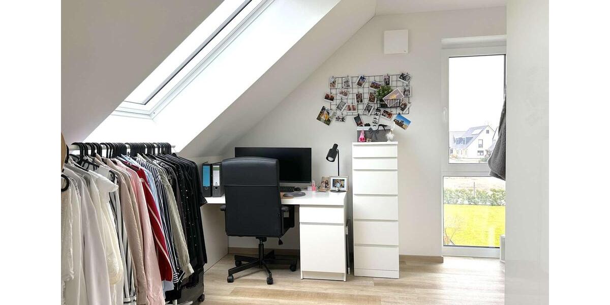 Dachgeschoßwohnung Ganderkesee - 4 Zimmer, 96 m&sup2;, 1.250&euro; | Angebot:25943368