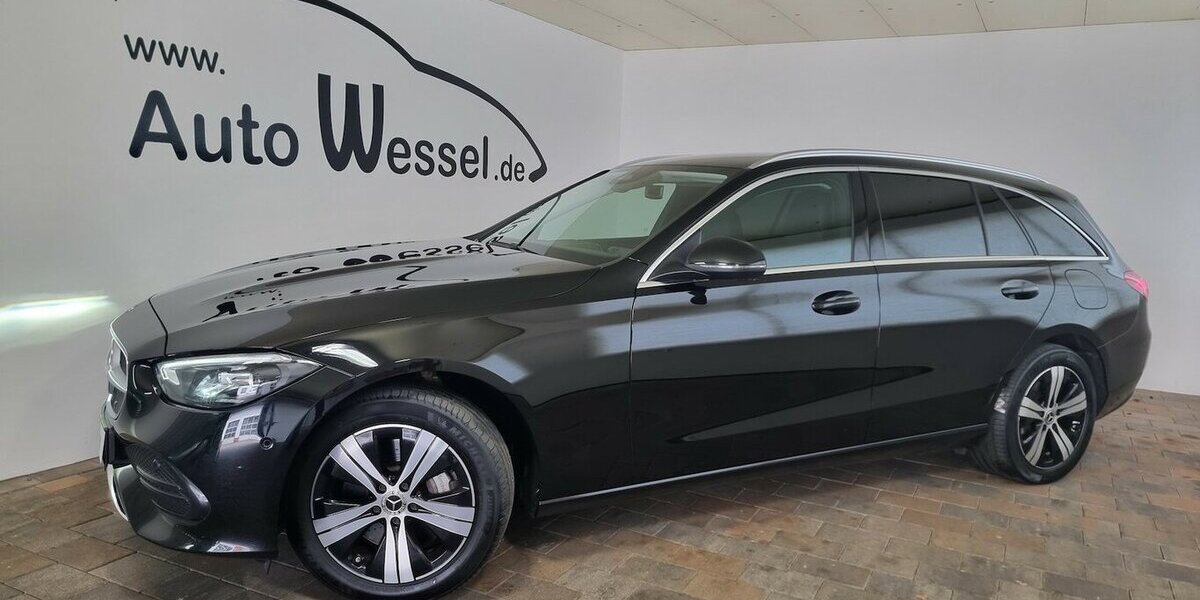 Mercedes-Benz C 300 T e Avantgarde LED ACC AHK Navi Kamera 73.700 km 33.300 &euro; Garrel 49681