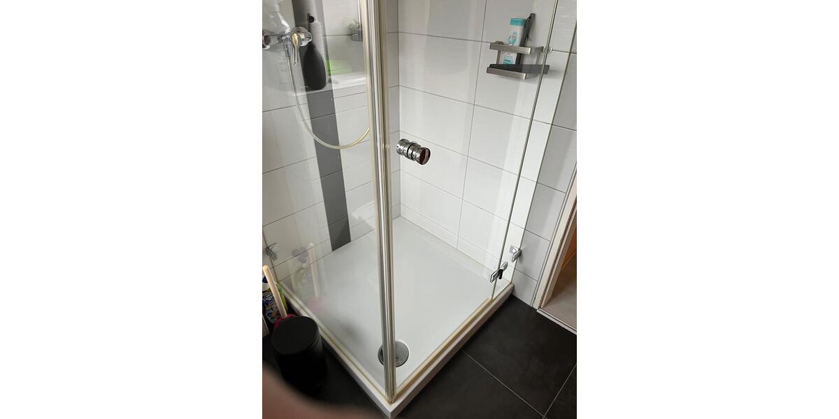 2 Zimmer DG-Wohnung mit Balkon, EBK und Stellplatz 2 zimmer