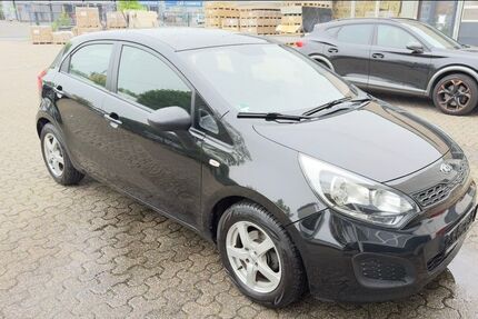 Kia Rio 126.393 km 4.900 &euro; Solingen 42653
