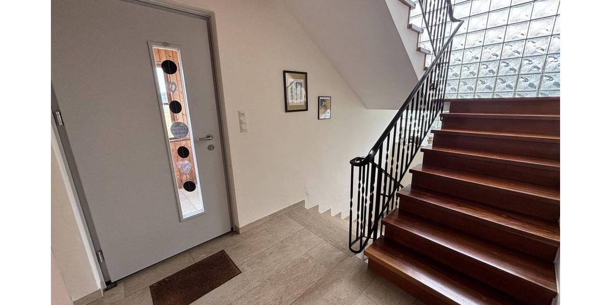 Mehrfamilienhaus, Wohnhaus Pfreimd - 7 Zimmer, 200 m&sup2;, 398.000&euro; | Angebot:25731600