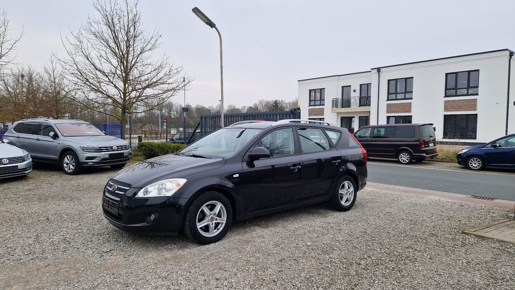 Kia ceed Sportswagon 146.000 km 2.950 &euro; Achim 28832