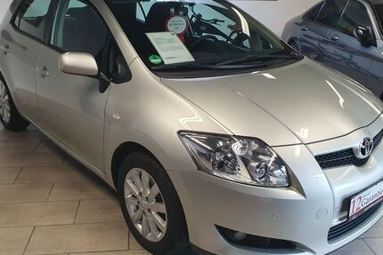 Toyota Auris 68.803 km 6.999 &euro; Hamburg 22529