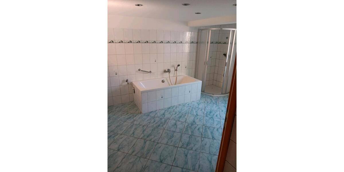Doppelhaushälfte Lübz - 5 Zimmer, 120 m&sup2;, 175.000&euro; | Angebot:27044420