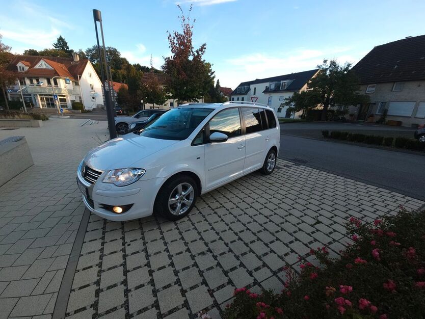 VW Touran 162.200 km 6.679 € Biberach 88400