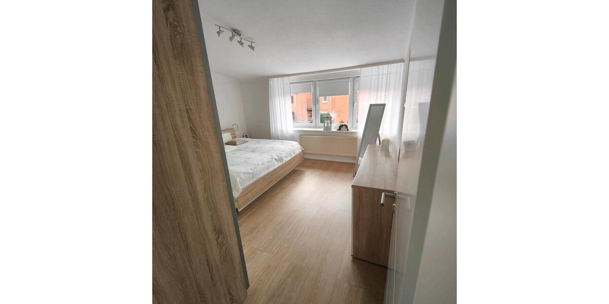 Etagenwohnung Nienburg (Weser) - 4.5 Zimmer, 102 m&sup2;, 349.000&euro; | Angebot:24346370