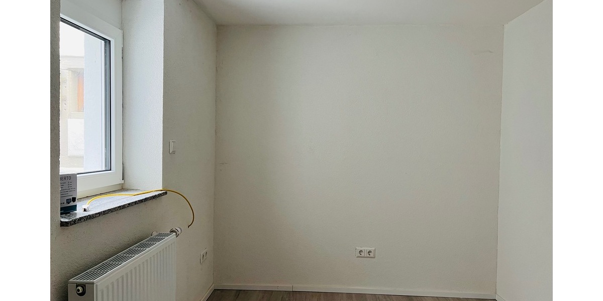 Teilsaniertes Einfamilien-Mehrgenerationenhaus mit Terrasse, Garage und opt. Grundstückserweiterung - Einfamilienhaus Horb am Neckar | Angebot:26083100