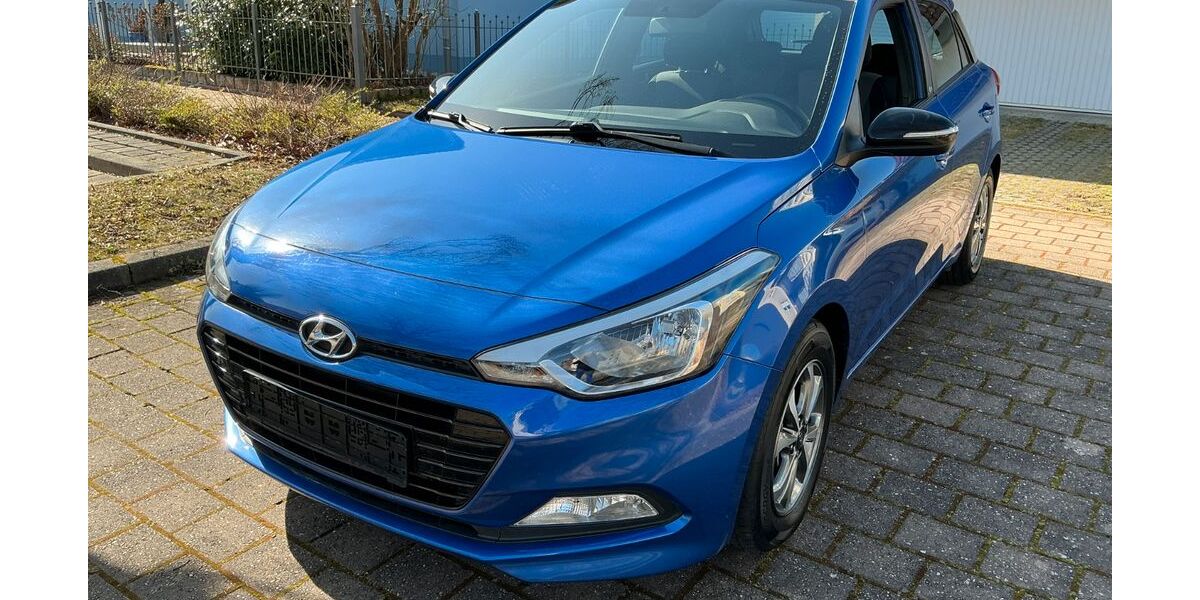 Hyundai i20 86.701 km 8.990 &euro; Langenzenn 90579