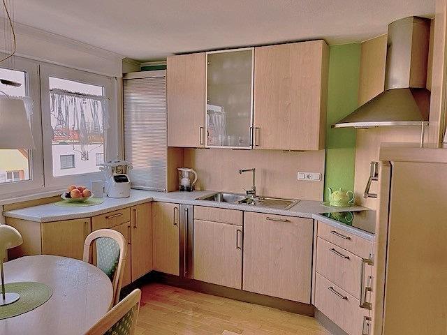 Mehrfamilienhaus, Wohnhaus Neutraubling - 9 Zimmer, 273 m&sup2;, 690.000&euro; | Angebot:26040333