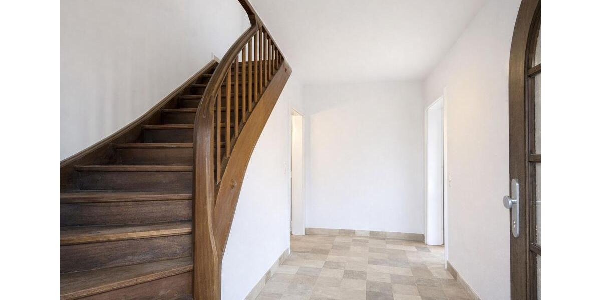 Doppelhaushälfte Schwäbisch Hall - 8 Zimmer, 181 m&sup2;, 2.300&euro; | Angebot:25537792