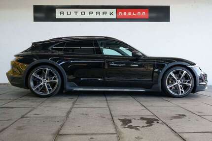 Porsche Taycan 16.900 km 71.880 € Asslar 35614
