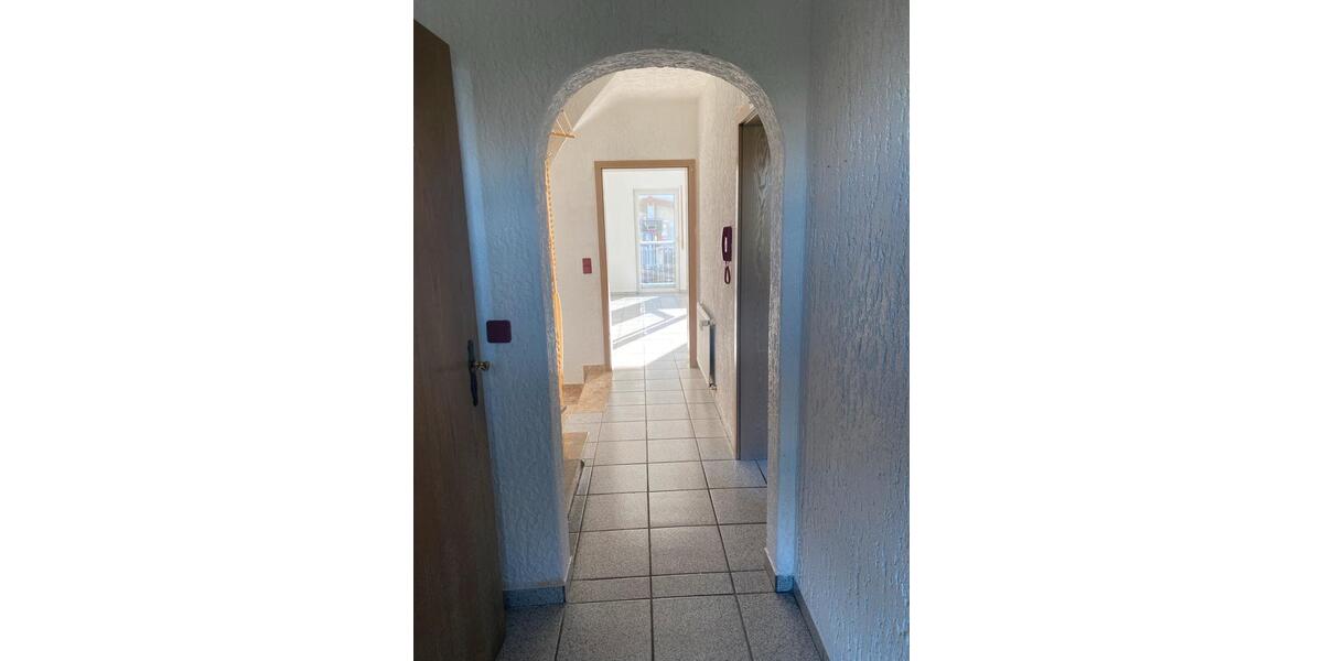 Reihenhaus Limeshain - 5 Zimmer, 180 m&sup2;, 1.400&euro; | Angebot:25441077