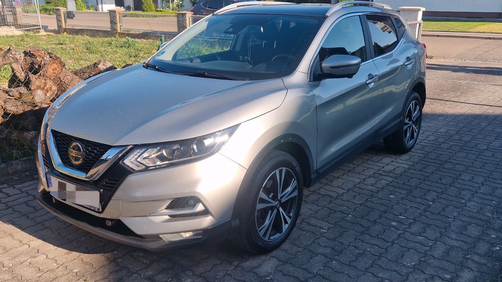 Nissan Qashqai 92.000 km 15.900 &euro; Neuburg Donau 86633