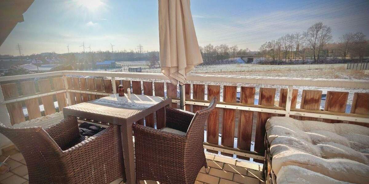 schönes, ruhiges und zentral gelegenes Einfamilienhaus mit zwei Garagen zu verkaufen 1 zimmer