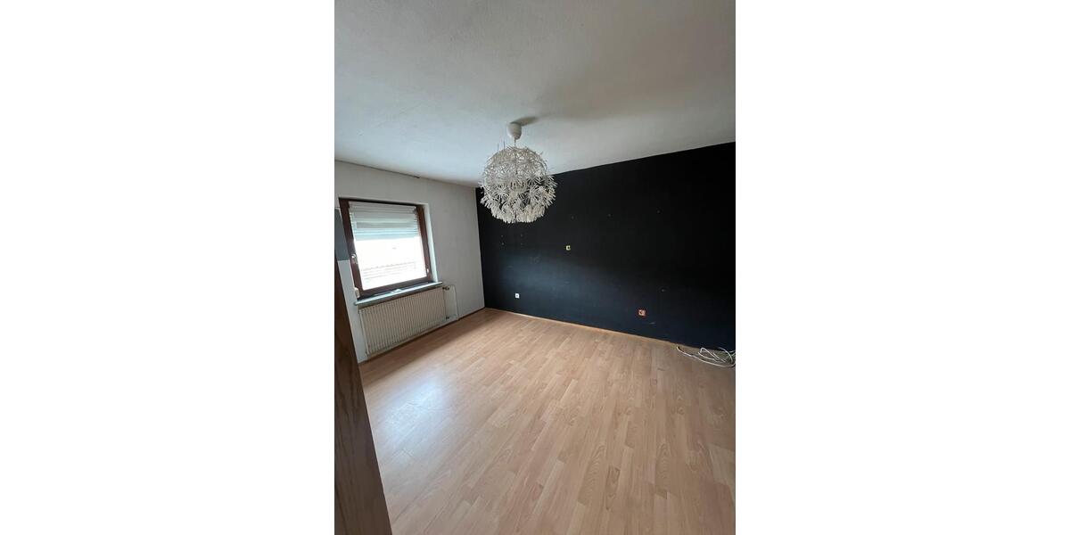 Reihenhaus Albstadt Gemarkung Onstmettingen - 5 Zimmer, 100 m&sup2;, 1.300&euro; | Angebot:24528033
